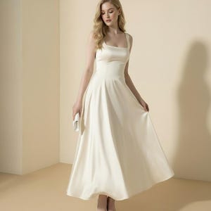 Vestido midi de satén color marfil para mujer, vestido formal con escote cuadrado, vestido sin mangas de corte A, elegante vestido para despedida de soltera.