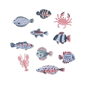 小さな魚の機械刺繍デザイン：海岸の貝殻のミニ要素（デジタルファイル、7サイズ）