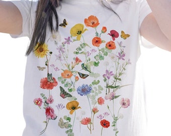Camiseta floral boho, camiseta de dicha botánica, regalo amante de la naturaleza, camisa de mariposa