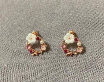 Petites boucles d'oreilles couronne en argent sterling, clous d'oreilles, boucles d'oreilles fleur, boucles d'oreilles en perles d'eau douce naturelles, boucles d'oreilles couronne Plaqué or rose