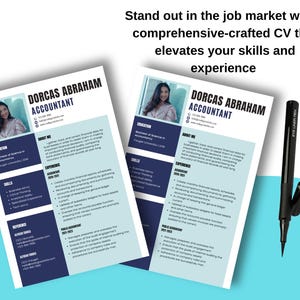 Può includere: Un modello di curriculum vitae blu e bianco con una foto di una donna nell'angolo in alto a sinistra. Il curriculum è per Dorcas Abraham, contabile. Include sezioni per istruzione, competenze, esperienza, informazioni su di me, referenze e commercialista.