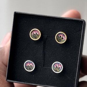 Hand-Painted Phanatic Stud Earrings – 6mm