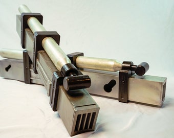 Cosplay de Ataque a los Titanes: Fundas de espada antititanes impresas en 3D