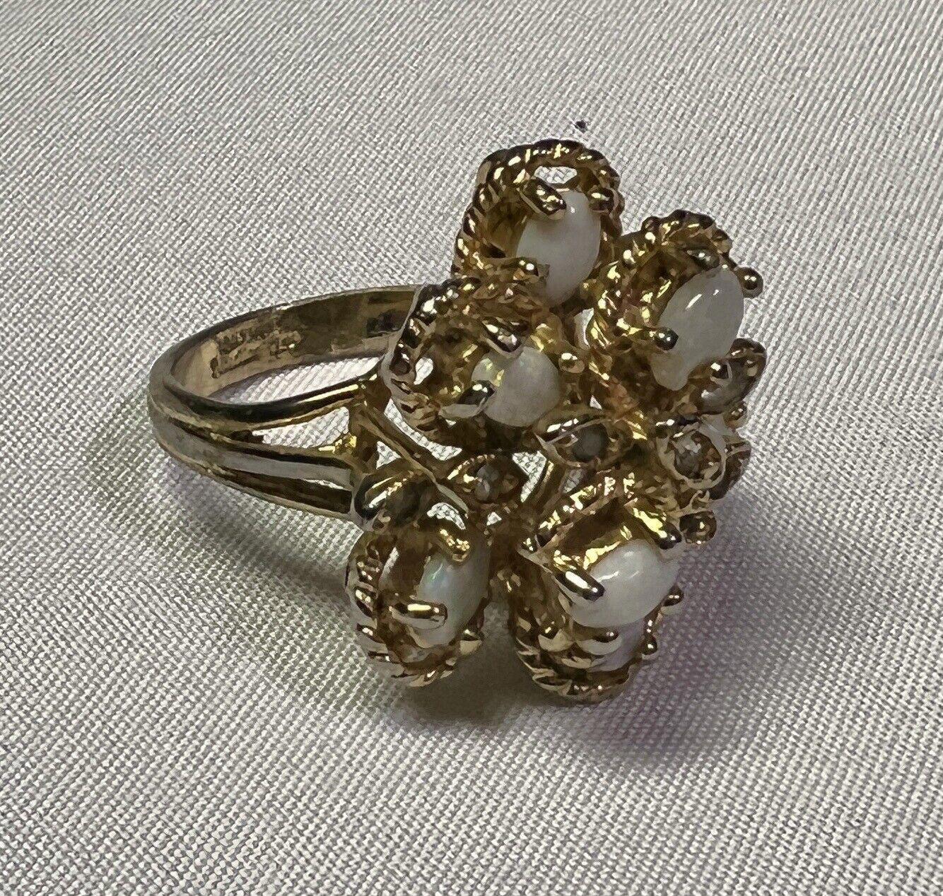 * Beeindruckender Damenring von Direction One Vintage 18K HGE mit Faux Opal Größe 6.5