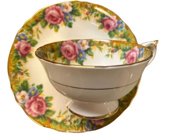 Tasse à thé et soucoupe Paragon Tapestry Rose vintage en porcelaine tendre Fabriqué en Angleterre Tea Party
