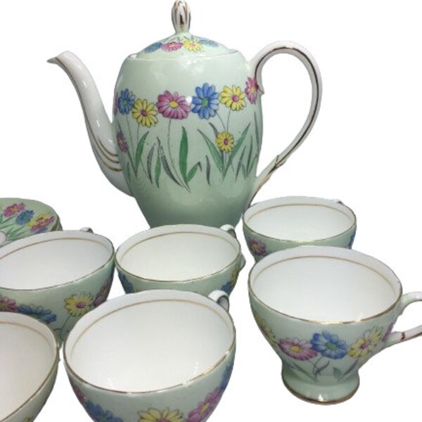 Vintage Green Tea Set Bone China H.O.C Made in England Teapot, Tea Cups, and Saucers, Creamer, and Saucer, 13 Pieces