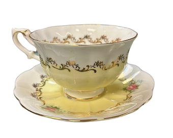 Wunderschöne Teetasse und Untertasse aus Knochenporzellan von Royal Albert, hergestellt in England, Einladungsserie, Vintage-Design in Gelb und Gold