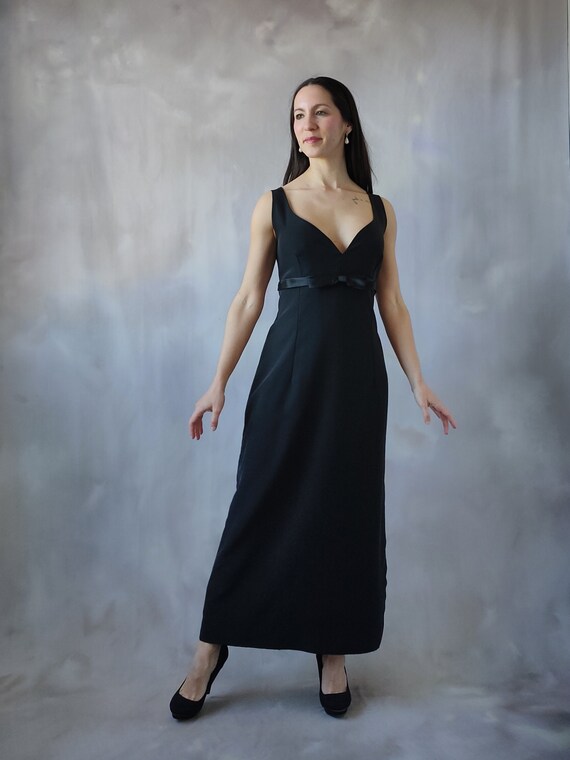 Minimal Black Bow gown, Empire waist satin evenin… - image 2