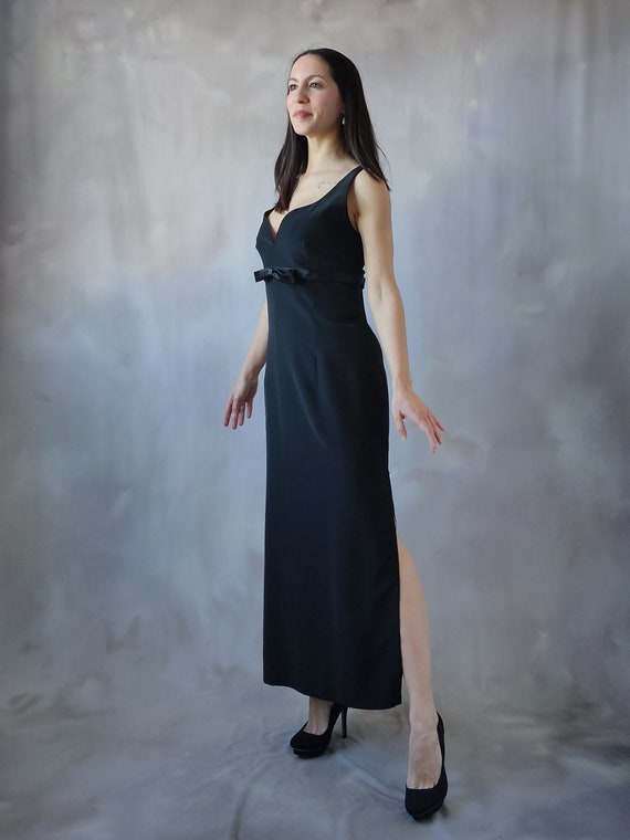Minimal Black Bow gown, Empire waist satin evenin… - image 3
