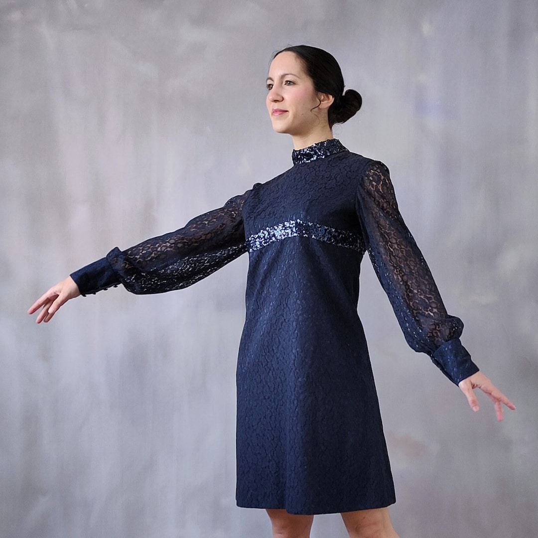 Navy blue lace dress for wedding guest hotsell