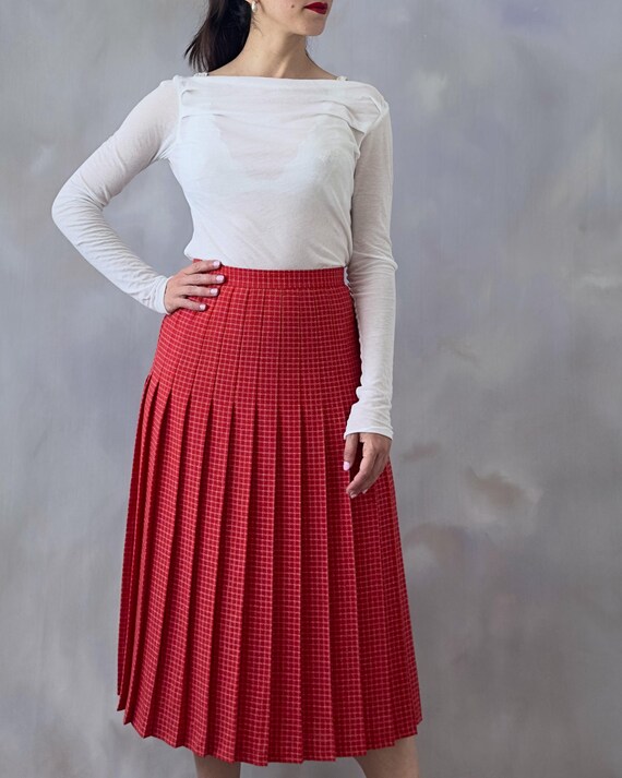 Vintage red pleated skirt, 1970s red plaid wool classic spring midimalism skirt, Vintage elegant gingham old money office wool skirt - XS/S View 3