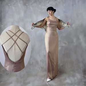 Vintage 90s minimalist empire waist formal evening gown in light mauve taffeta with golden shimmer - M
