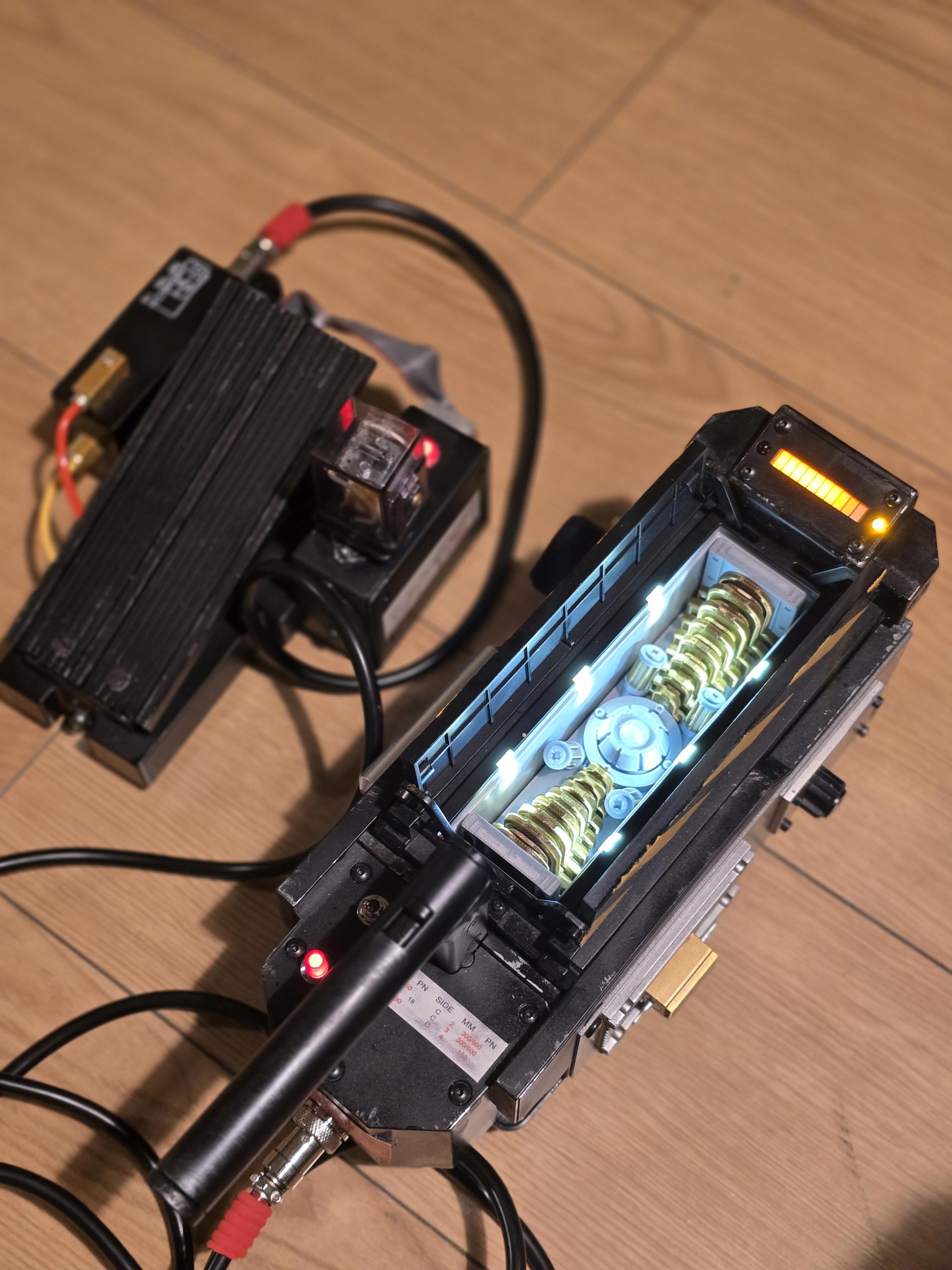 Haslab Two in the box Trap INSERT.  Ghostbusters Hasbro