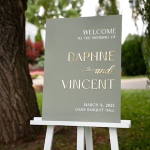 Custom Acrylic Wedding Welcome Sign: 3D Gold Lettering
