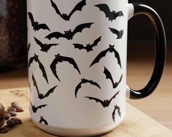 Tazza da caffè a forma di pipistrello di Halloween, motivo pipistrello volante spaventoso, tazza gotica in bianco e nero, regalo di Halloween carino e spettrale per gli amanti del caffè, regalo per insegnanti