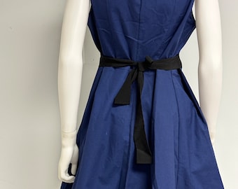 Blaues Schürzenkleid von Paris Atelier