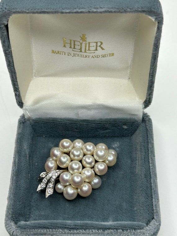 14 K White Gold and Pearl Antique Grapes Brooch - image 2