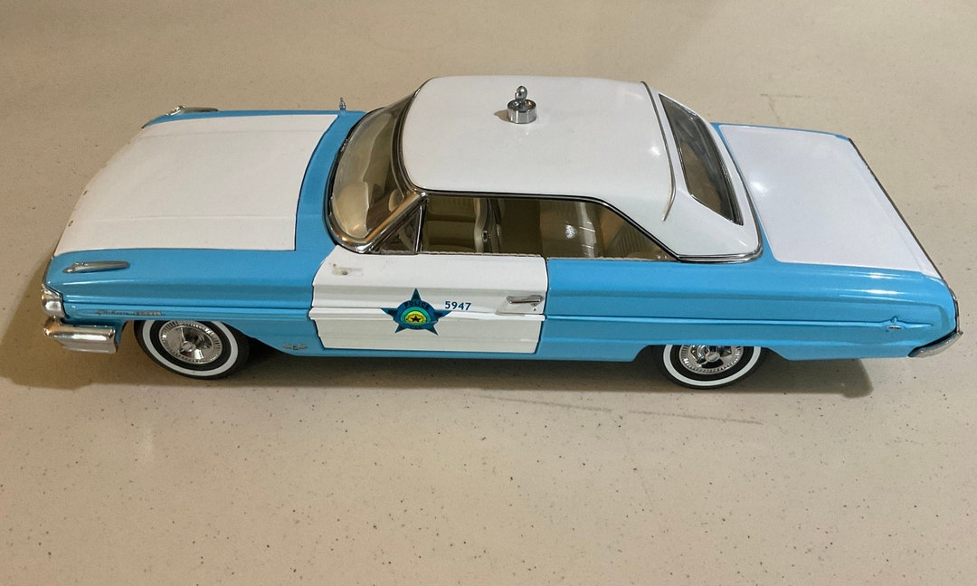 Sun Star USA - Ford Galaxie 500 Chief Fire Department (1964