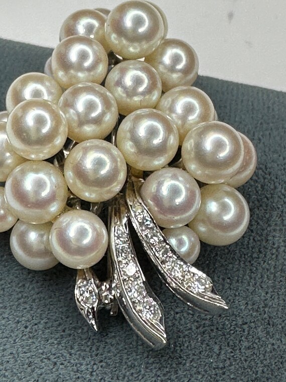 14 K White Gold and Pearl Antique Grapes Brooch - image 4