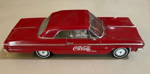 JOHNNY LIGHTNING コカコーラ　CHEVY IMPALA Johnny Lightning Coca-Cola Santa Series - 1958 Chevrolet