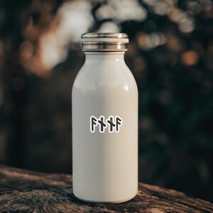 Adesivo in vinile con nome runa personalizzato, adesivo personalizzato per laptop con segni vichinghi per amante della mitologia, regalo per amante delle rune e scandinavo