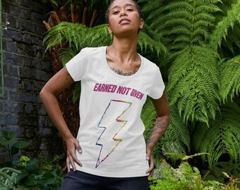 Earned Not Handgemacht - Frauen T-shirt mit Rundhalsausschnitt - Zertifizierte Bio-Baumwolle