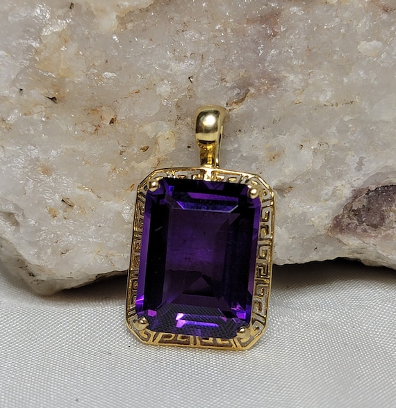 Estate 14k Yellow Gold Large Amethyst Pendant - image 1