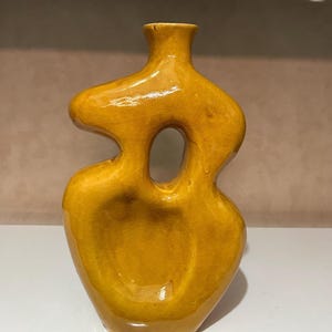 Handmade ceramic vase from Morocco, traditional design, handcrafted piece, Berber ceramic vase, Moroccan art, boho chic decoration