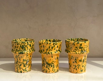 Tasses marocaine en Céramique fait a la main,poterie marocaine, tasse jaune avec motif points vert artisanat du maroc,