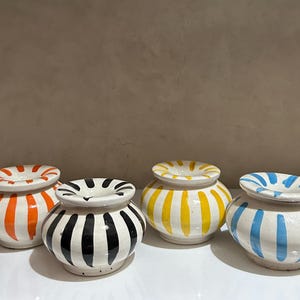 Cendrier Marocain Main - Motifs Berbères Noir Et Bleu - Terre Cuite Artisanale