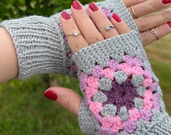 Wrist Warmers Fingerless Gloves Soft Warm Hand Crafted Women's mittens Chunky Gloves gray purple pink floral pattern