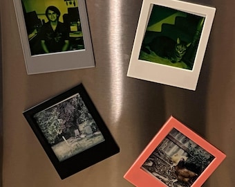 3D-Printed Magnetic Polaroid Frame: Fridge Photo Decor