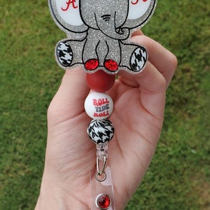 Houndstooth Elephant Interchangeable Badge/Retractable Reel/ID Holder