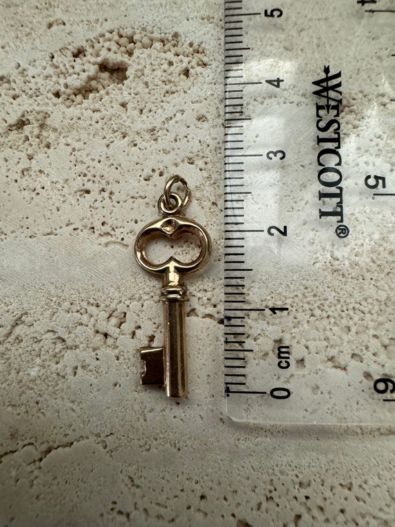 Antique 14k ornate key charm pendant - image 5