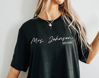 Personalized Gift for Bride, Wedding Gift, Honeymoon Pajamas, Bride To Be Gift, Custom Bridal Gift, Bride Shirt, Bridal Shower Gift