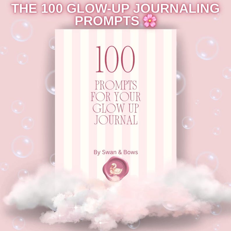 Pu&ograve; includere: Una carta rettangolare con strisce verticali rosa chiaro e bianche che presenta il testo 100 PROMPTS FOR YOUR GLOW UP JOURNAL By Swan & Bows e un grafico di sigillo in ceralacca rosa con un'icona di cigno, sormontata da una piccola icona di fiore rosa.
