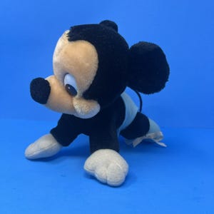 ディズニー ベビー ミッキーマウス ぬいぐるみ 10インチ ハイハイポーズ ヴィンテージぬいぐるみ 1984年製。 画像 15