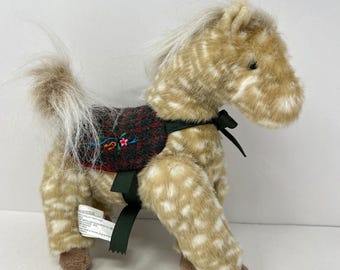 Siodło Oatsie Horse Plush firmy North American Bear Co, 9 cali, w kolorze tan, w kratę, 432