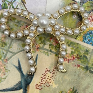 Pearl Bow Brooch Vintage