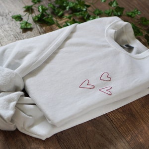 Valentines Crewneck Embroidered Mini Heart Embroidery Design Crewneck Sweatshirt for Women