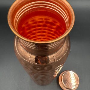 100 % ren hamrad kopparvattenflaska | Ayurvedisk flaska | Handgjord läckagesäker behållare | Hälso- och välbefinnandepresent bild 5