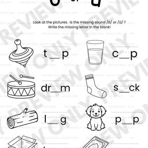 Può includere: Una scheda didattica in bianco e nero con il testo 'o or u' e 'Look at the pictures. Is the missing sound /ŏ/ or /ŭ/? Write the missing letter in the blank!' con illustrazioni di una trottola, tazza, tamburo, calzino, tronco, cucciolo, scatola e tappeto.