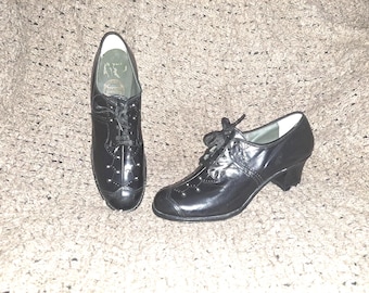 1940's Vintage-DR. SCHOLL'S-Black Leather Granny Heels-Cut-Outs-Sz 7-Near Mint