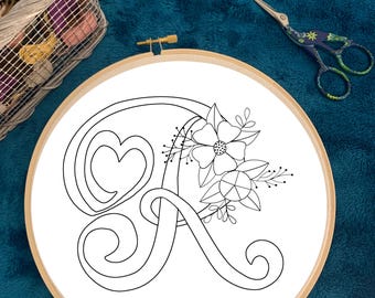 Bloemenborduurpatroon letter R, hartinitialen (digitale pdf-download)