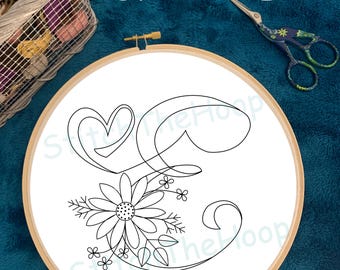 Bloemen alfabet E-handborduurwerk PDF-patroon Digitaal doe-het-zelf valentijnscadeau