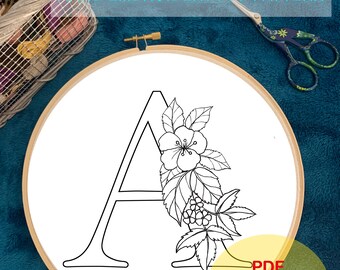 Handborduurpatroon bloemenalfabet: 8-inch monogram (pdf-download)