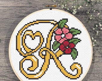 Bloemen letter R kruissteekpatroon, hartmonogram (digitale download pdf)