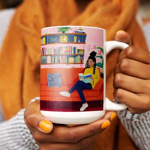 Black woman reading mug. Pink background.African American women mug for sistas. Reading hobby, reading hobby. Educational and phenomenal woman.