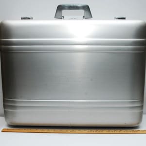 Zero Centurion Elite Vintage Aluminum Case Pre Owned Nice