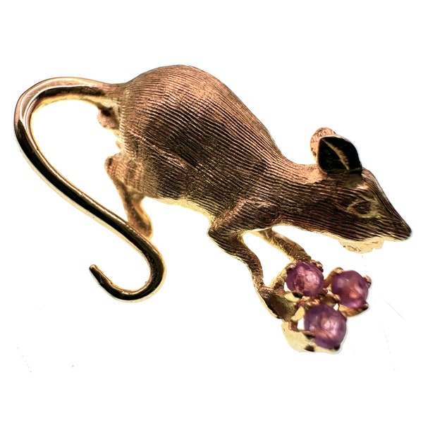 Mouse Pin Brooch 14K Yellow Gold Light Pink Ruby In Hands  Vintage Piece, Mouse Jewelry, Estate Jewelry